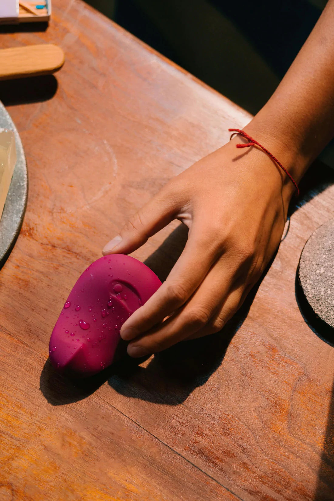 Dame Products Pom Vibrator in Plum - Unisex Eroticon